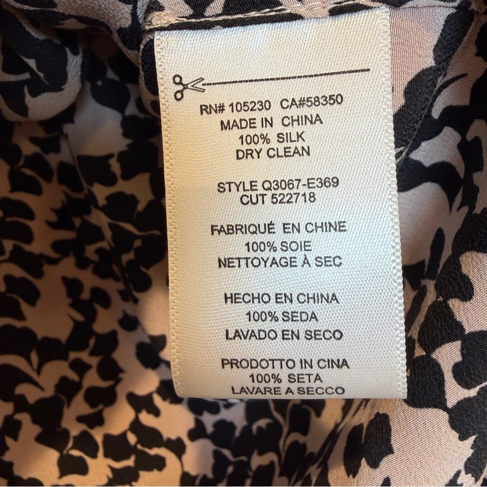 Equipment Femme Woman’s Floral 100% Silk Blouse Size Small Pink and black - Picture 4 of 4